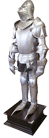 Armure fran&ccedil;aise (reproduction d'armure historique du XVe si&egrave;cle ; en alliage d'aluminium ; &eacute;l&eacute;ment d&eacute;coratif)