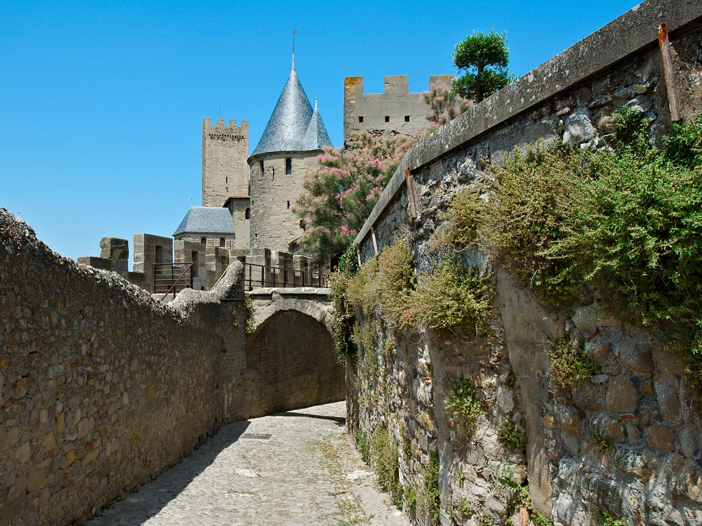 Carcassonne, Cité Médiévale Fortifiée Au Cœur Des #TerresCathares ...